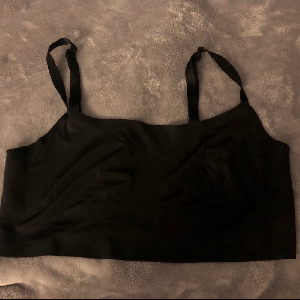 True&Co True Body Scoop Neck Adjustable Strap